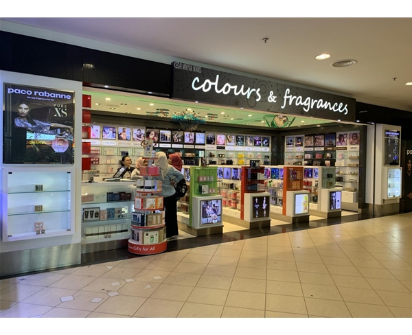 槟城机场的colours & fragrances店